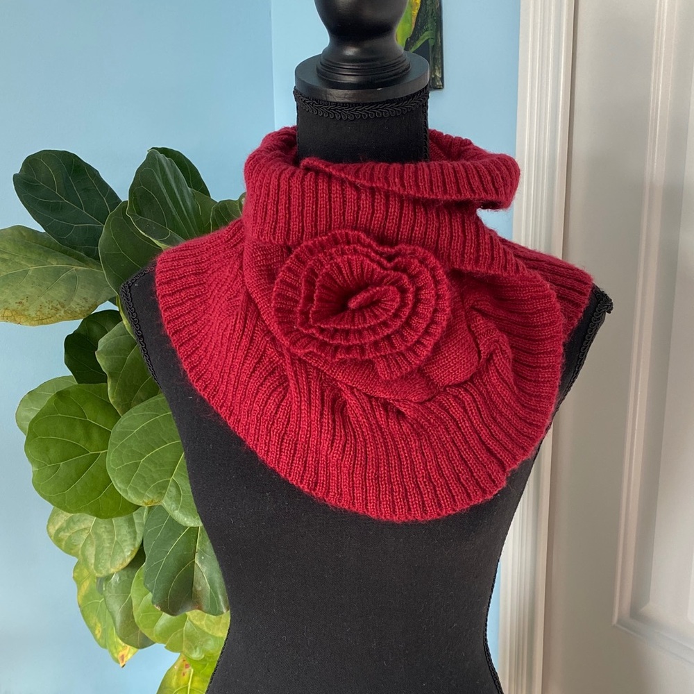 Vibrant Red Knit Neck Warmer Scarf With Floral Closure